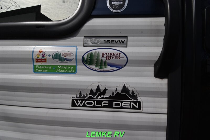 2024 Forest River Cherokee Wolf Den 16EV   - Photo 25 - Rocklin, CA 95677