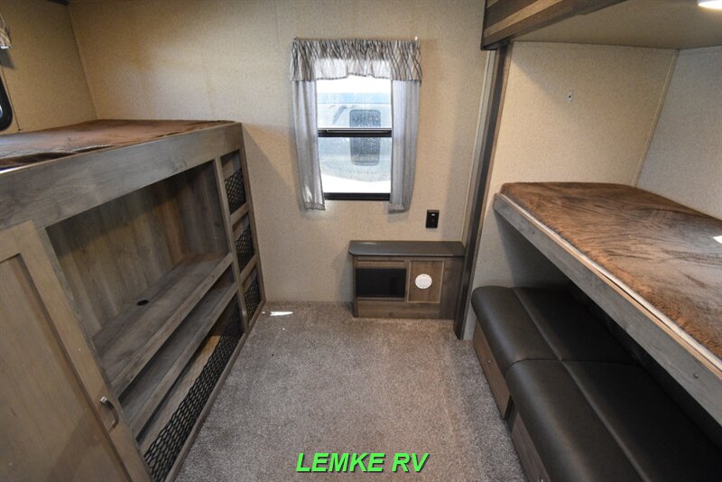 2019 Keystone Sprinter 325BMKS   - Photo 16 - Rocklin, CA 95677