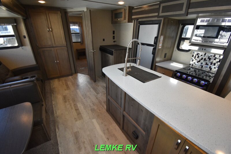 2019 Keystone Sprinter 325BMKS   - Photo 9 - Rocklin, CA 95677