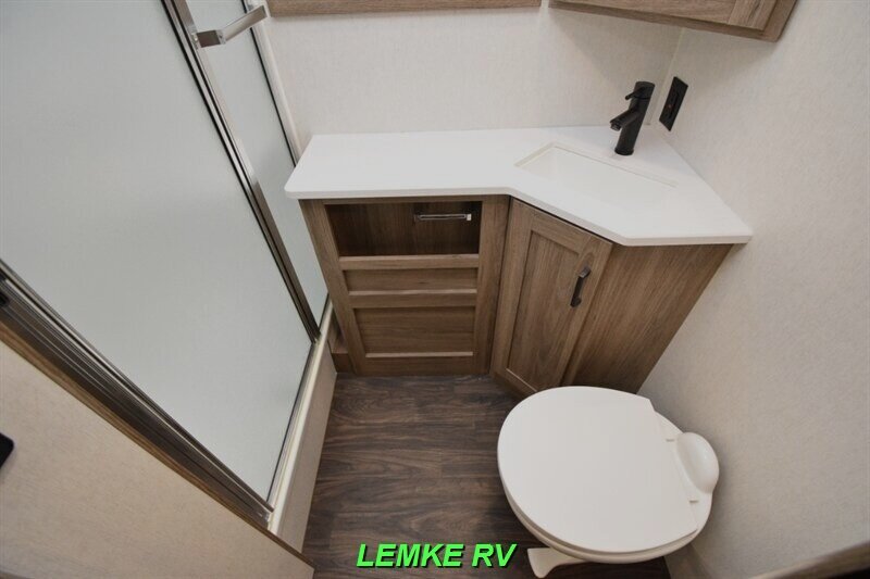 2023 Winnebago Sunstar 29NP   - Photo 20 - Rocklin, CA 95677