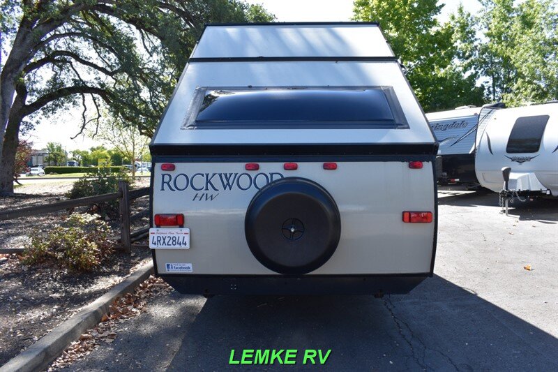 2018 Forest River Rockwood Premier A212HW   - Photo 8 - Rocklin, CA 95677