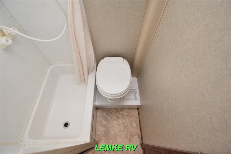 2014 Lance 1575   - Photo 19 - Rocklin, CA 95677