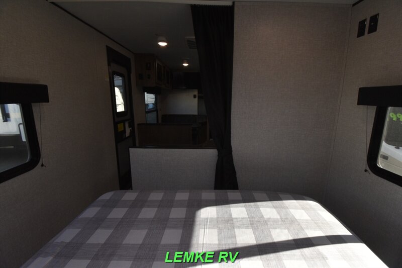 2024 Jayco Jay Flight SLX 260BHW   - Photo 23 - Rocklin, CA 95677