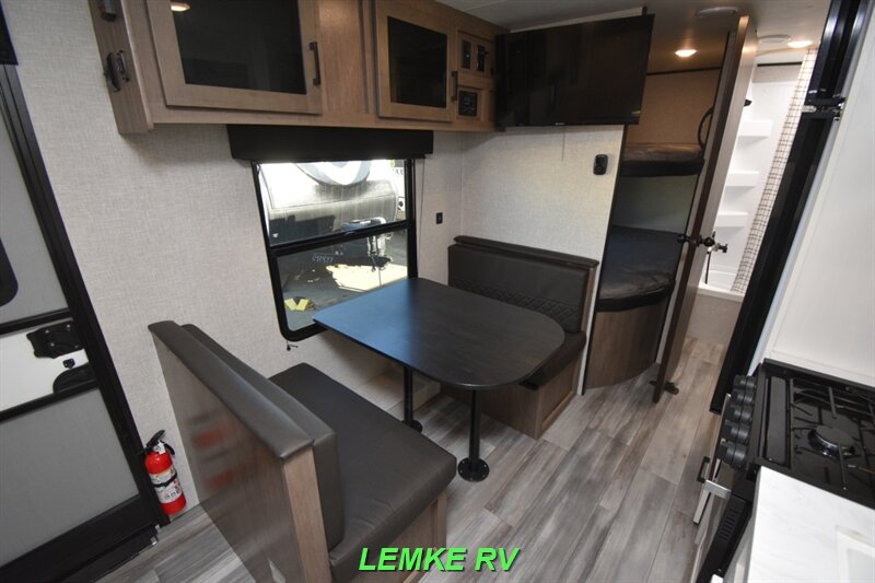 2024 Jayco Jay Flight SLX 260BHW   - Photo 11 - Rocklin, CA 95677