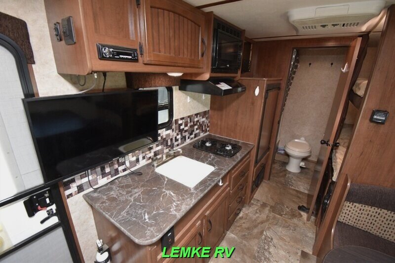 2016 Jayco Jay Feather 19BH   - Photo 10 - Rocklin, CA 95677