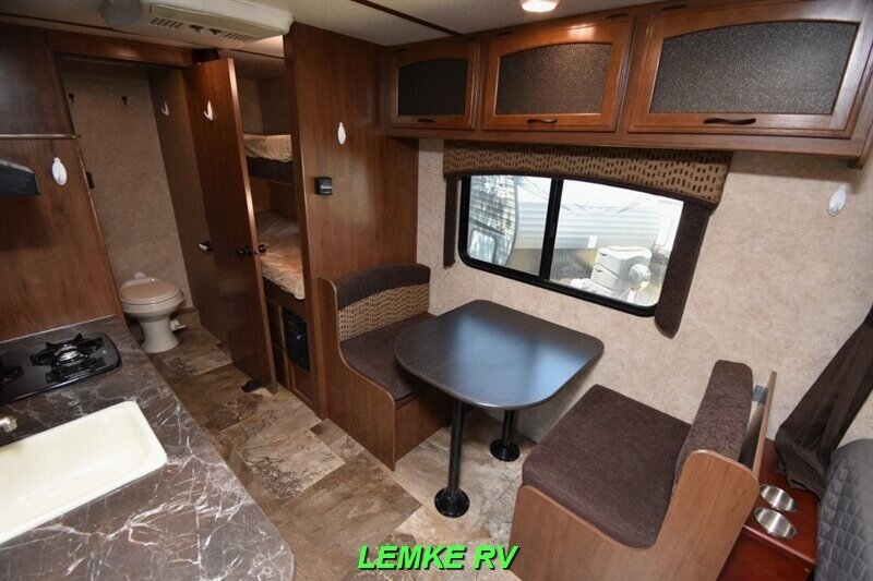 2016 Jayco Jay Feather 19BH   - Photo 11 - Rocklin, CA 95677