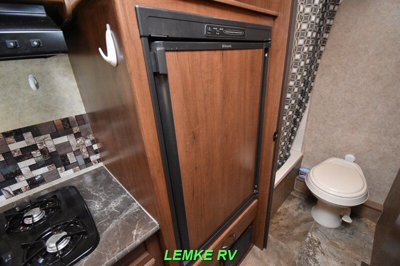 2016 Jayco Jay Feather 19BH   - Photo 20 - Rocklin, CA 95677