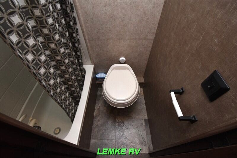 2016 Jayco Jay Feather 19BH   - Photo 21 - Rocklin, CA 95677