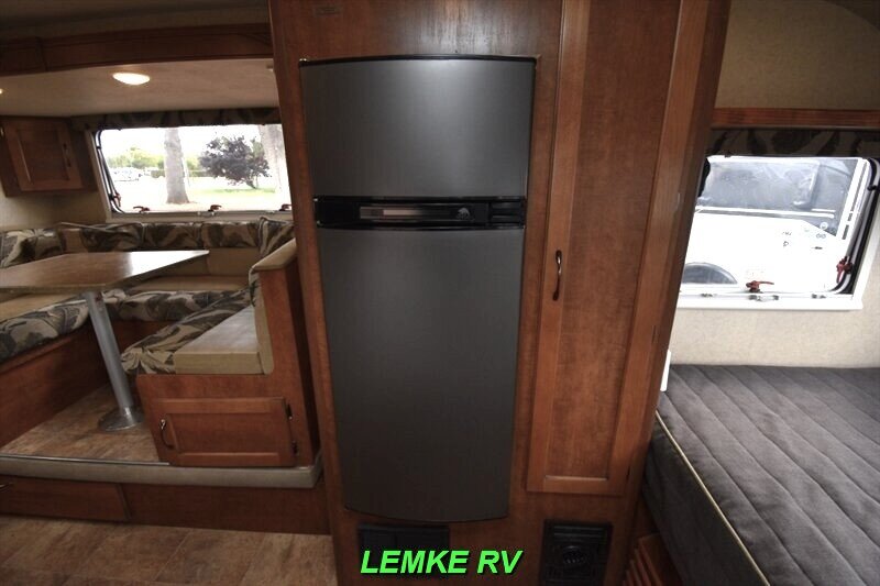 2017 Lance 1575   - Photo 12 - Rocklin, CA 95677