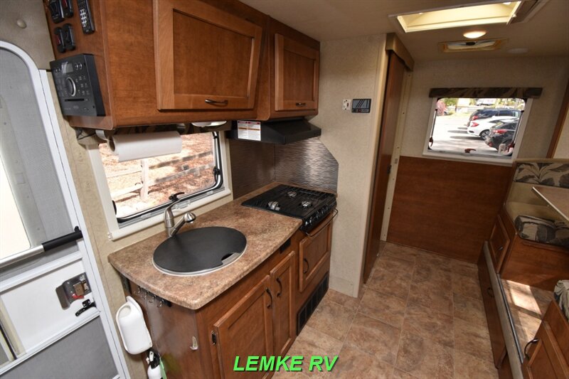 2017 Lance 1575   - Photo 11 - Rocklin, CA 95677