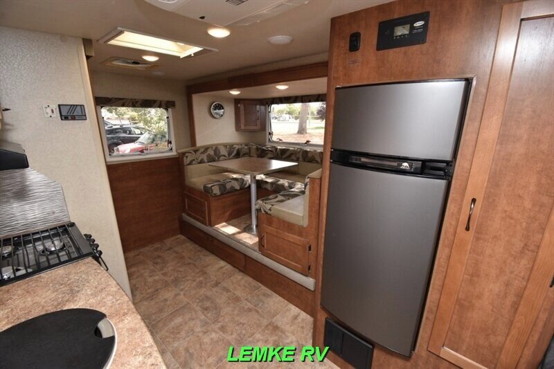 2017 Lance 1575   - Photo 10 - Rocklin, CA 95677