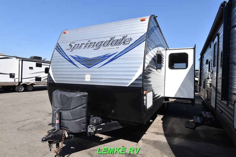 2018 Keystone Springdale 240BHWE   - Photo 6 - Rocklin, CA 95677