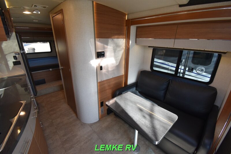 2015 Itasca Navion 24G   - Photo 11 - Rocklin, CA 95677