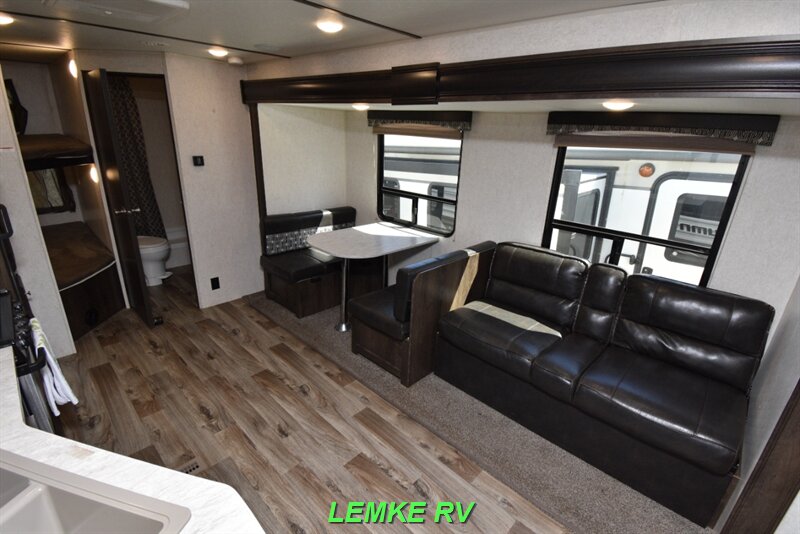 2019 Starcraft Autumn Ridge 26BHS   - Photo 12 - Rocklin, CA 95677