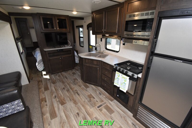 2019 Starcraft Autumn Ridge 26BHS   - Photo 13 - Rocklin, CA 95677