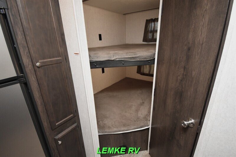 2019 Starcraft Autumn Ridge 26BHS   - Photo 16 - Rocklin, CA 95677