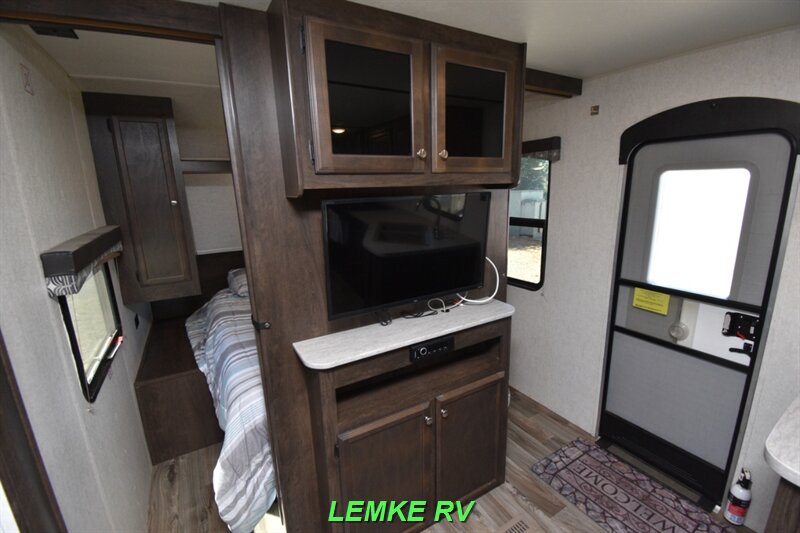 2019 Starcraft Autumn Ridge 26BHS   - Photo 15 - Rocklin, CA 95677