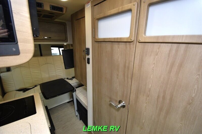 2023 Midwest Automotive Design Passage 144 FD2   - Photo 23 - Rocklin, CA 95677