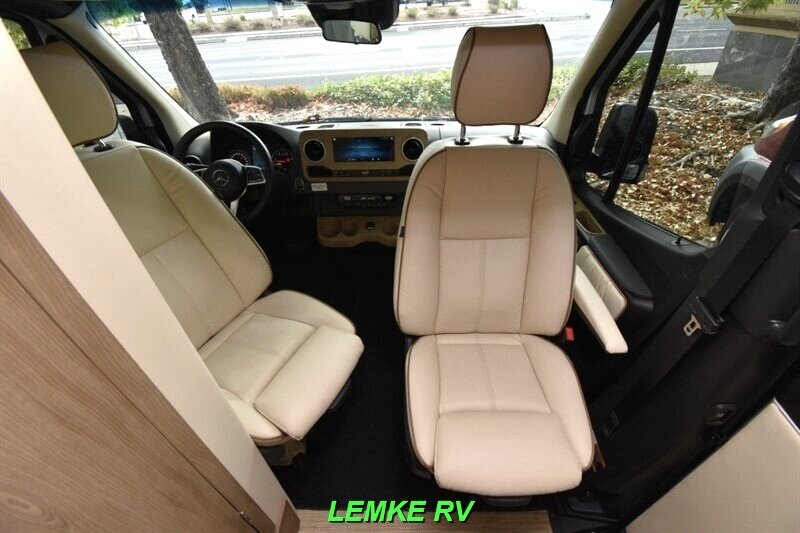 2023 Midwest Automotive Design Passage 144 FD2   - Photo 13 - Rocklin, CA 95677