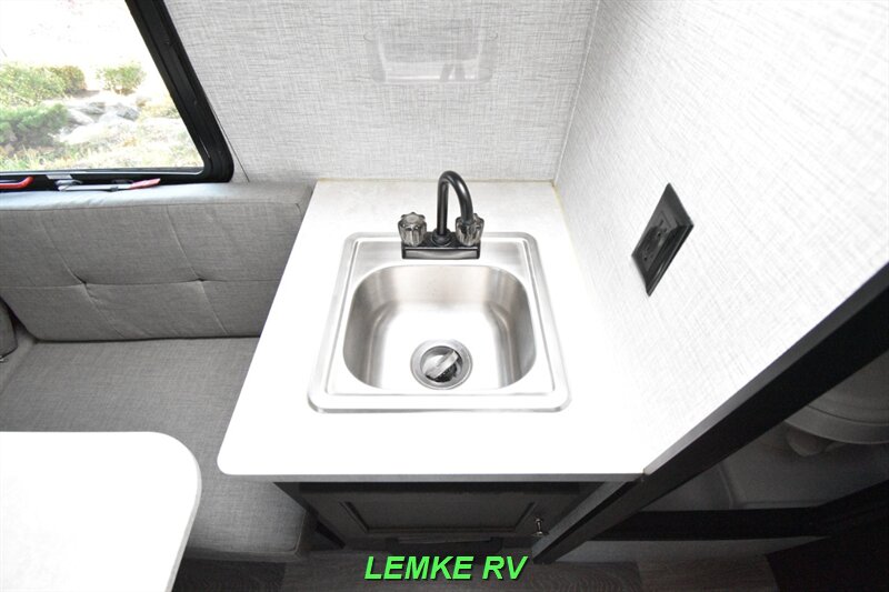 2022 Braxton Creek Bushwacker 15FK   - Photo 13 - Rocklin, CA 95677