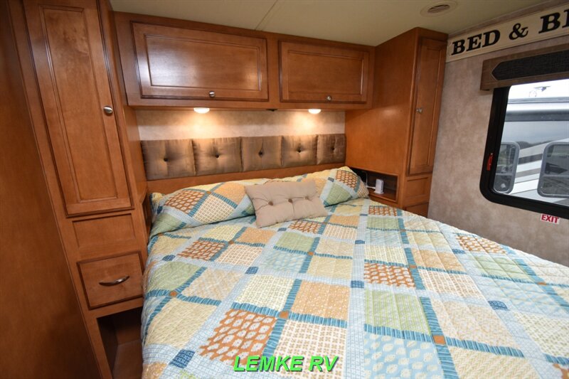 2019 Winnebago Vista 29VE   - Photo 17 - Rocklin, CA 95677