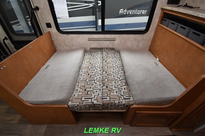 2019 Winnebago Vista 29VE   - Photo 24 - Rocklin, CA 95677