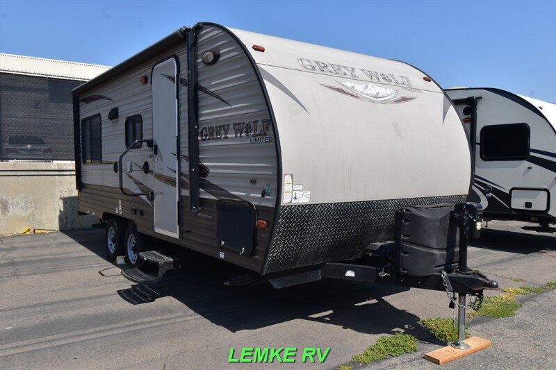 2017 Forest River Cherokee Grey Wolf Limited 19RL   - Photo 1 - Rocklin, CA 95677