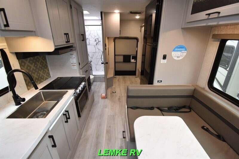 2024 Coachmen Freelander 22XG  