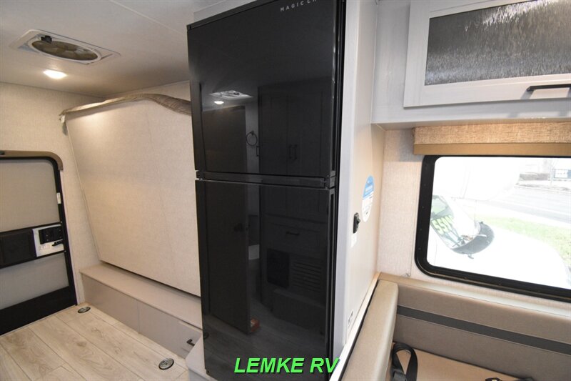 2024 Coachmen Freelander 22XG   - Photo 13 - Rocklin, CA 95677