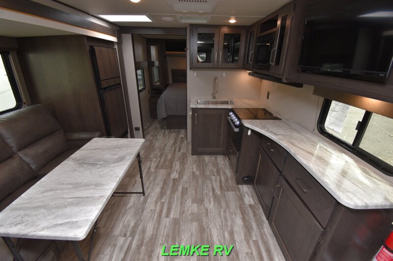 2021 Grand Design Transcend Xplor 221RB   - Photo 5 - Rocklin, CA 95677