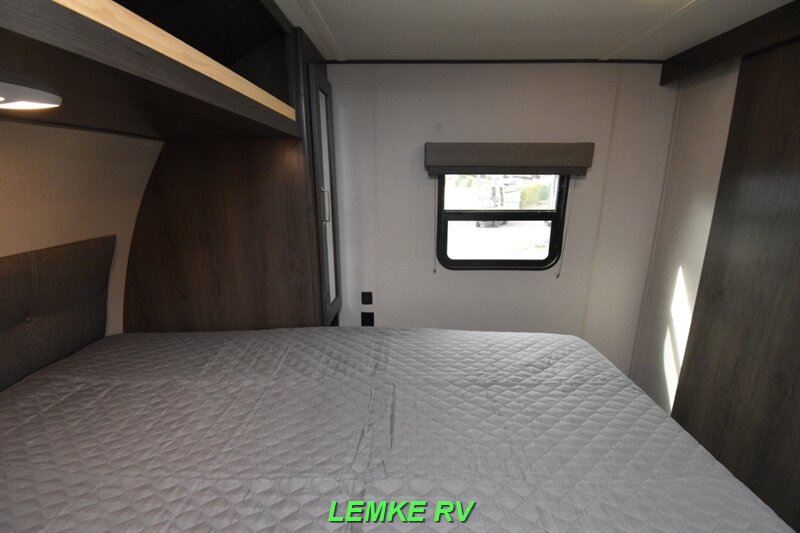 2021 Grand Design Transcend Xplor 221RB   - Photo 18 - Rocklin, CA 95677