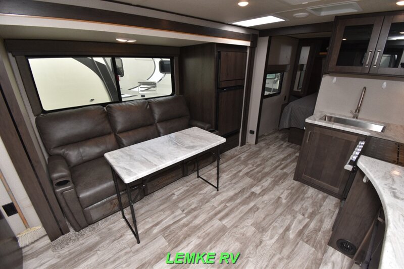 2021 Grand Design Transcend Xplor 221RB   - Photo 11 - Rocklin, CA 95677