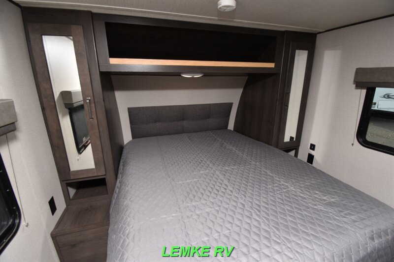 2021 Grand Design Transcend Xplor 221RB   - Photo 17 - Rocklin, CA 95677