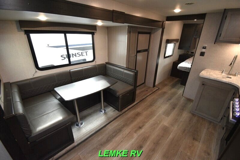 2021 Highland Ridge Mesa Ridge S-Lite 241BH   - Photo 12 - Rocklin, CA 95677