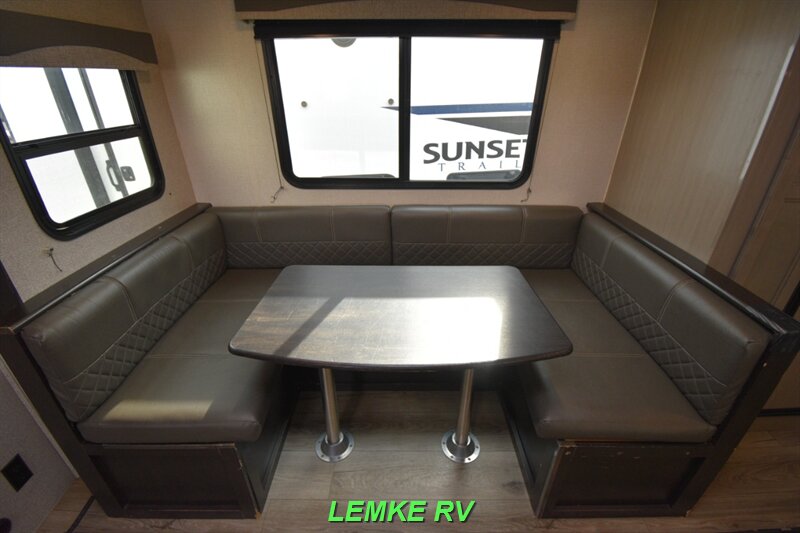 2021 Highland Ridge Mesa Ridge S-Lite 241BH   - Photo 22 - Rocklin, CA 95677