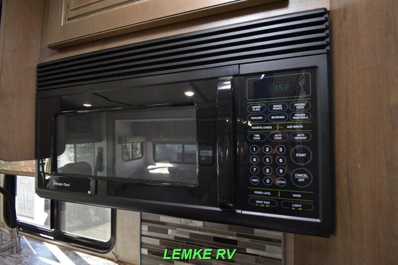 2019 Forest River FR3 30DS   - Photo 25 - Rocklin, CA 95677