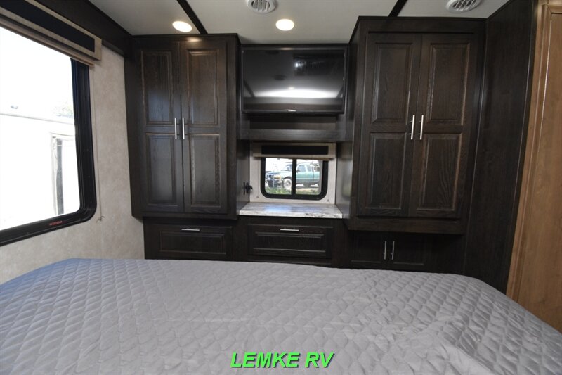 2019 Forest River FR3 30DS   - Photo 19 - Rocklin, CA 95677