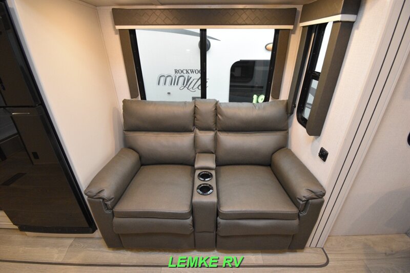 2024 Keystone Cougar 22MLSWE   - Photo 14 - Rocklin, CA 95677