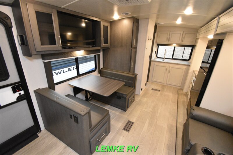 2024 Keystone Cougar 22MLSWE   - Photo 12 - Rocklin, CA 95677