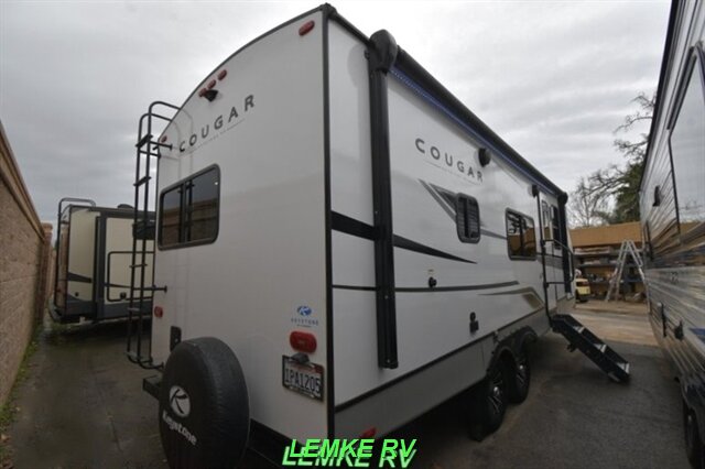 2024 Keystone Cougar Half-Ton 22MLSWE   - Photo 8 - Rocklin, CA 95677