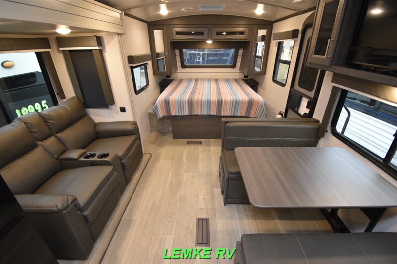 2024 Keystone Cougar 22MLSWE   - Photo 5 - Rocklin, CA 95677