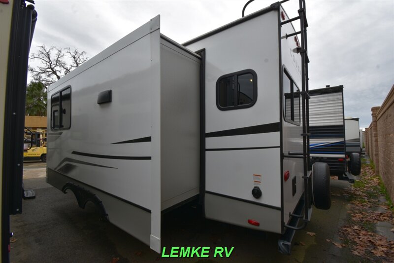 2024 Keystone Cougar 22MLSWE   - Photo 7 - Rocklin, CA 95677