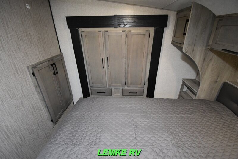 2022 K-Z Durango 290RLT   - Photo 17 - Rocklin, CA 95677