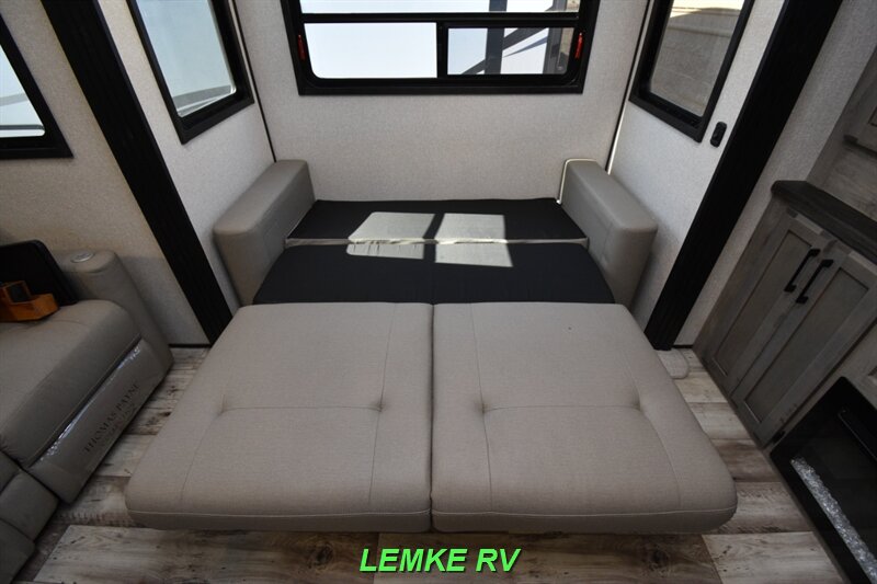 2022 K-Z Durango 290RLT   - Photo 25 - Rocklin, CA 95677