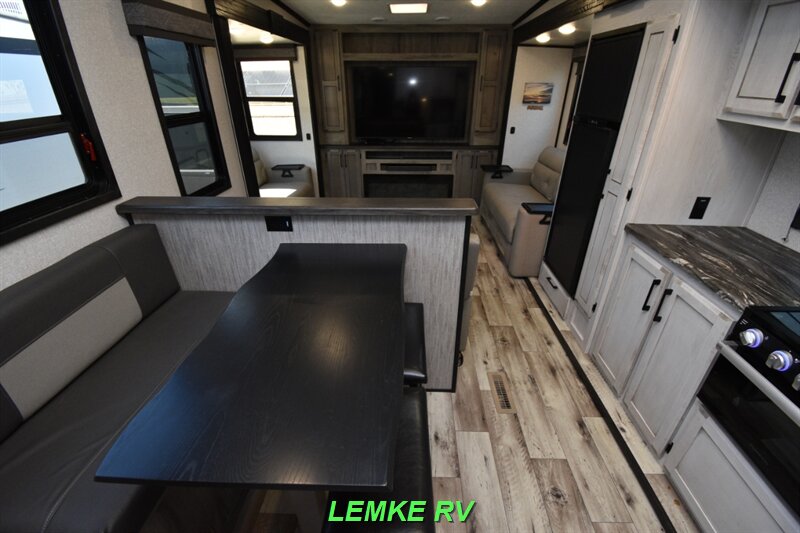 2022 K-Z Durango 290RLT   - Photo 2 - Rocklin, CA 95677