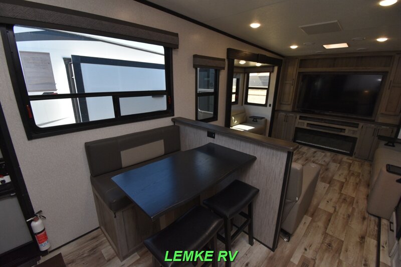 2022 K-Z Durango 290RLT   - Photo 13 - Rocklin, CA 95677