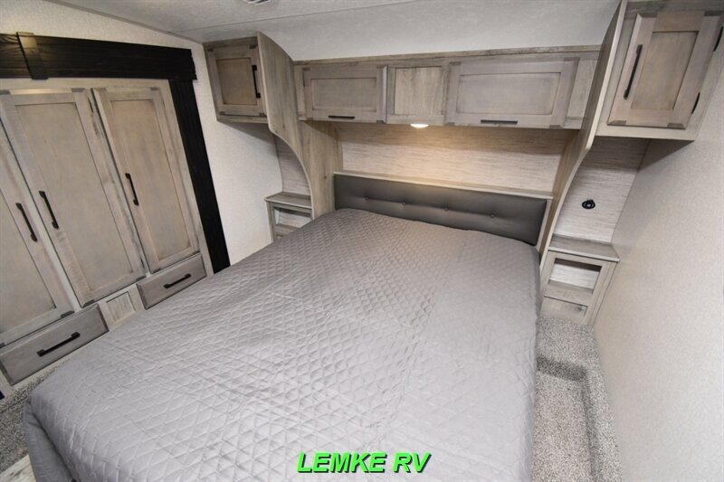 2022 K-Z Durango 290RLT   - Photo 15 - Rocklin, CA 95677