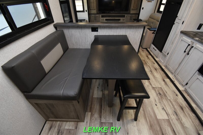 2022 K-Z Durango 290RLT   - Photo 11 - Rocklin, CA 95677