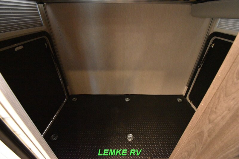 2023 Coachmen Cross Trail 20XG   - Photo 18 - Rocklin, CA 95677