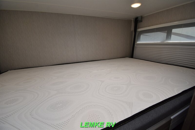 2023 Coachmen Cross Trail 20XG   - Photo 17 - Rocklin, CA 95677